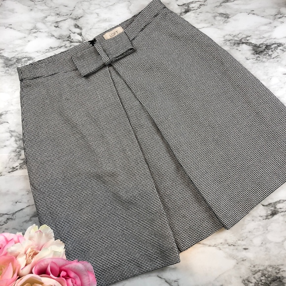 LOFT Dresses & Skirts - LOFT Bow Front Basketweave Skirt